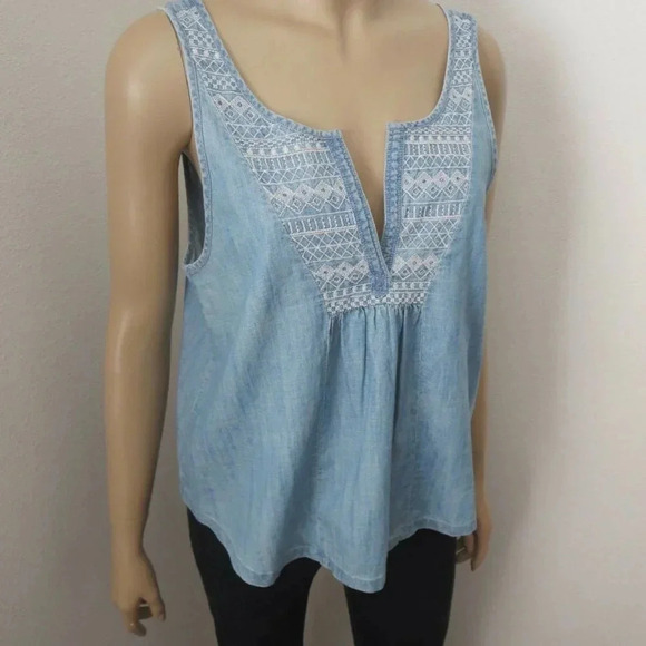Hollister Size Small V-Neck Chambray Tank - Picture 5 of 7